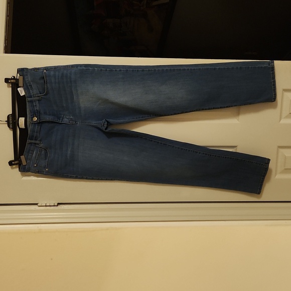 Jeans - Picture 2 of 3